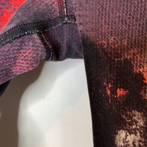 Alo Ruby Red Smoke Print Airbrush Leggings Size Small - Picture 8 of 12